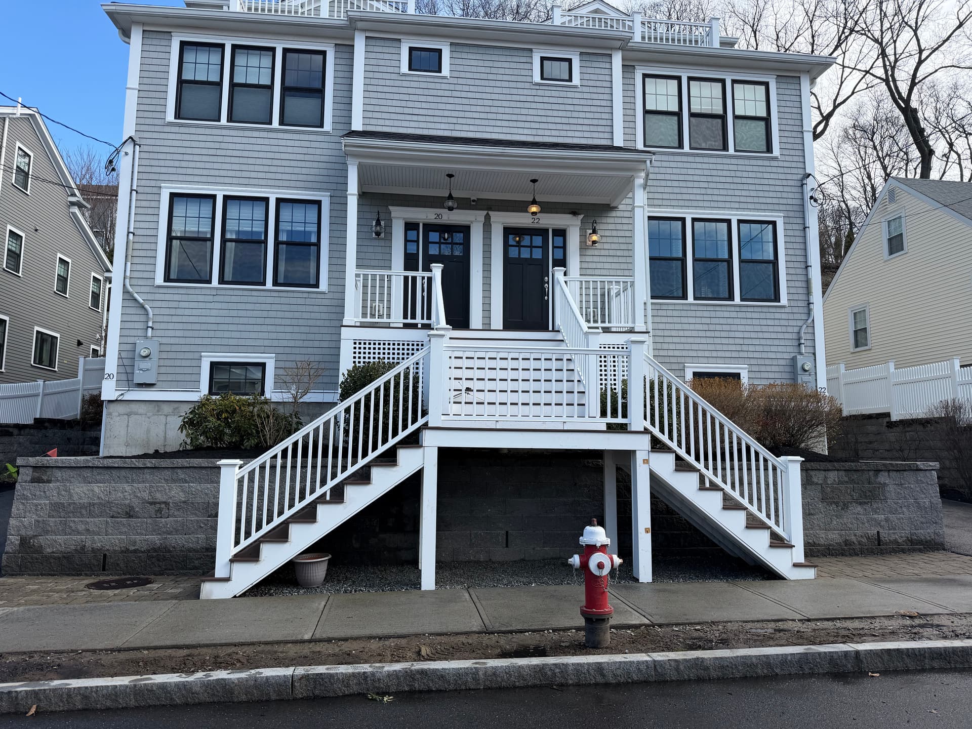 Gallery photos for Stunning Landscape Renovation with New Retaining Wall: Image #4