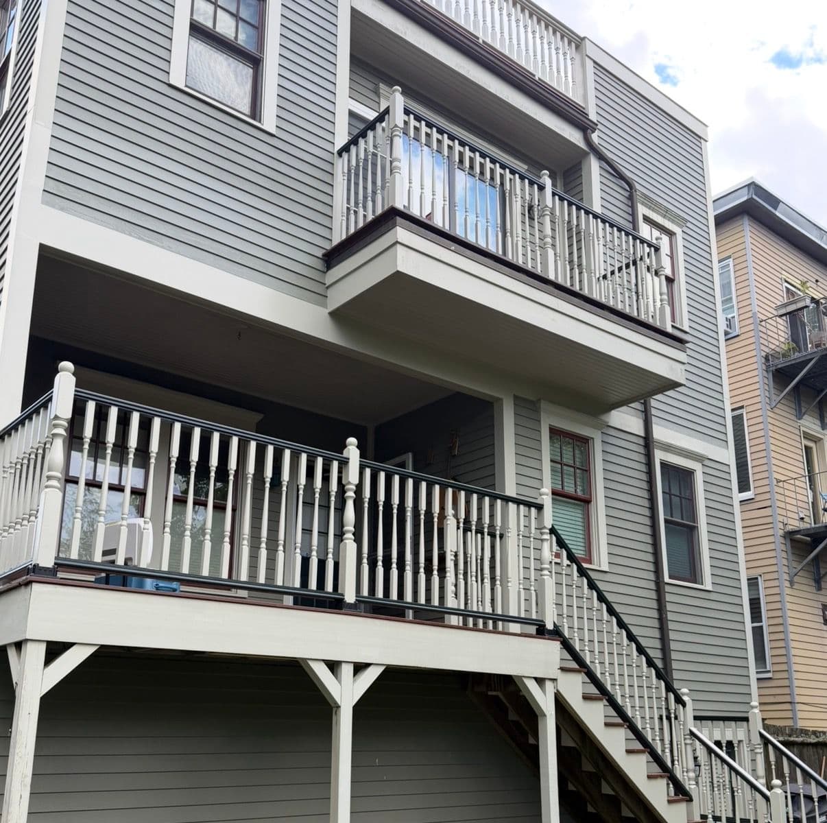 Gallery photos for Mahogany Railing Replacement With a Clean Painted Finish: Image #2